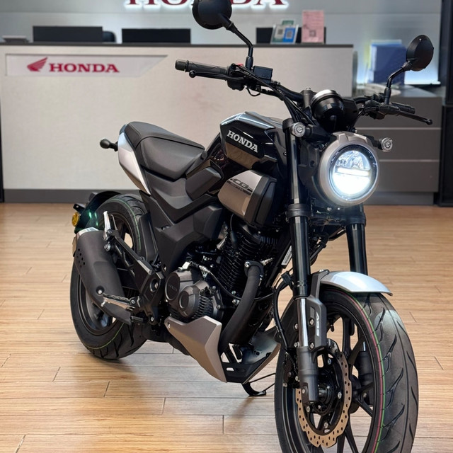 2025款新大洲本田CB190TR1.3万级复古街车