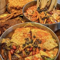 自热火锅 vs 速食螺蛳粉？我们汇总了127位用户真实体验，答案在这