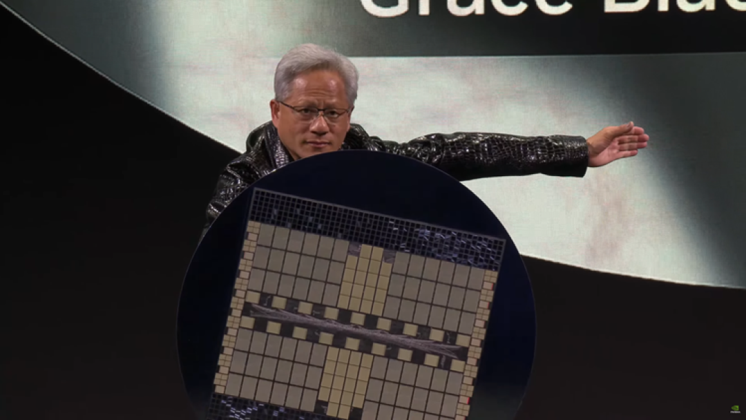 NVIDIA-Blackwell-NVL72-AI-Server-_2-1456x819.png