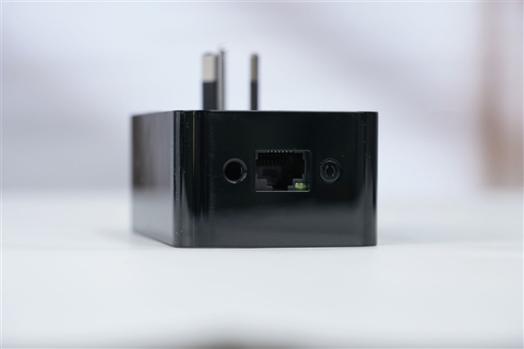 首发透明天线！华为路由X3 Pro日照金山图赏