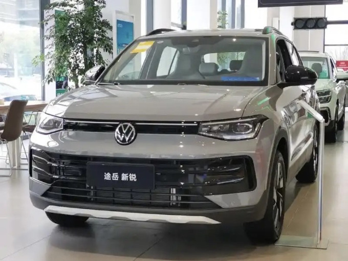 轿车