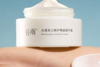2025年12月去黄美白必买清单：皮肤暗沉发黄用什么去黄美白产品？