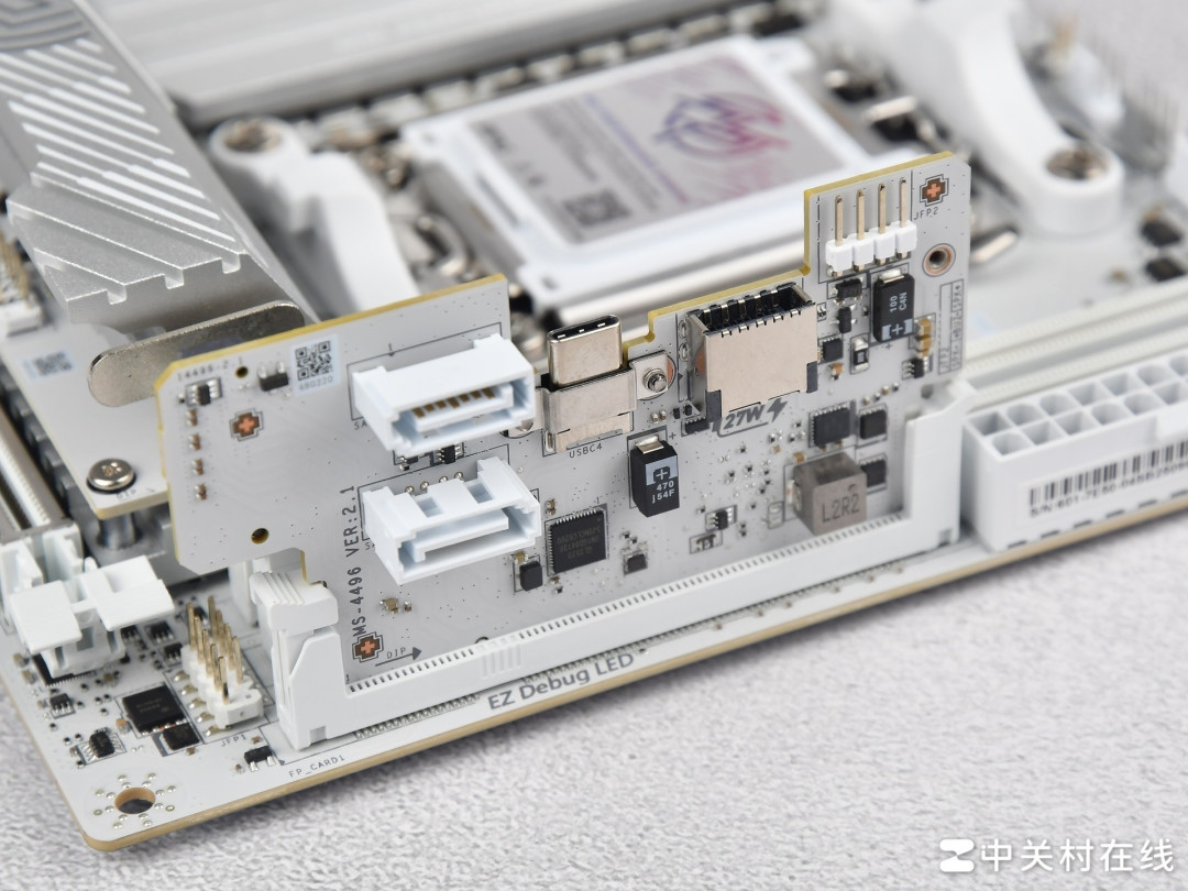 板型小 拓展性能夯 微星 MPG X870I EDGE TI EVO WIFI 刀锋 钛主板评测