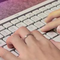 罗技MX Keys Mini是‘办公神器’还是‘软件灾难’？786+用户观点大PK