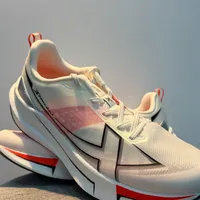 特步“两千公里”跑鞋：耐用神话还是营销噱头？300+用户真实口碑大PK