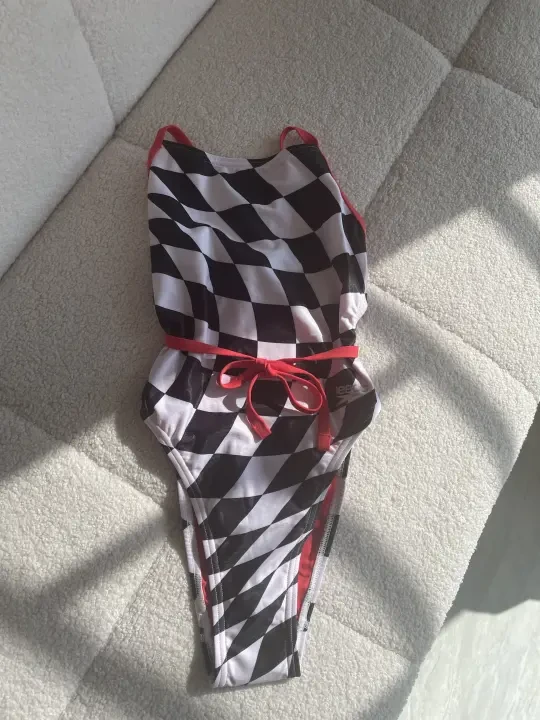 汪顺四连冠，又奖励自己一件Speedo