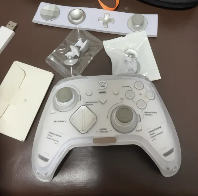 5000小时Apex手柄心得分享。手柄推荐:致动终极传奇
手柄设置与配置推荐;
右摇杆更换为Alps
1000hz回报率
1步进
有线连接
线性43无死区
为什么选1000hz回报率?无限制不是摇杆延