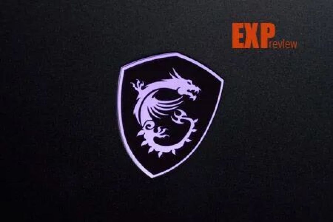 微星泰坦18 Pro 锐龙版2025评测:X3D处理器坐镇,打造高性能游戏本