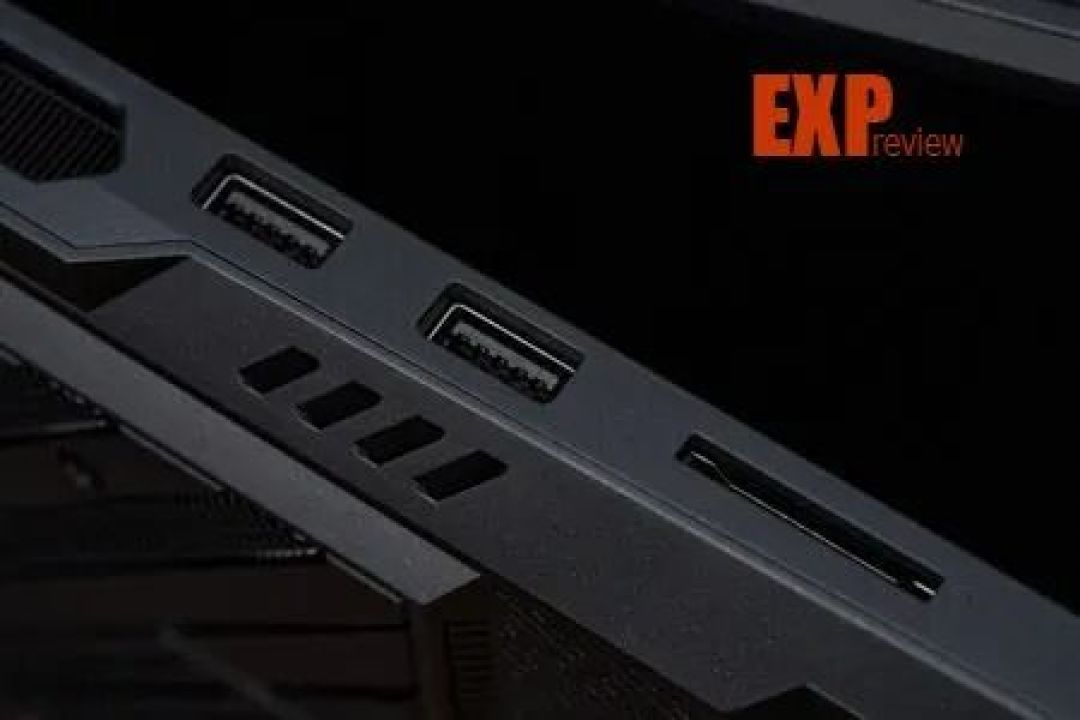 微星泰坦18 Pro 锐龙版2025评测:X3D处理器坐镇,打造高性能游戏本