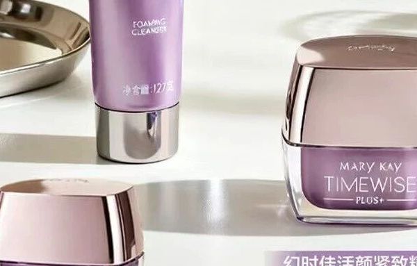 秋冬抗老大作战｜这套“上扬三角”保养法，让我告别松、垮、纹！