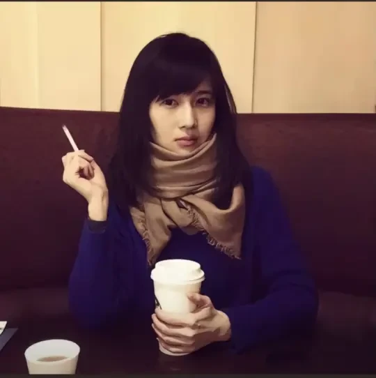 30岁才喜欢上papi酱，但老胡才是优质伴侣