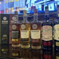 艾雷岛泥煤威士忌 vs 新锐酒厂？200+真实饮家观点告诉你答案