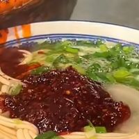 “辣子多些！”——寒晨的牛肉面，就是这个味儿