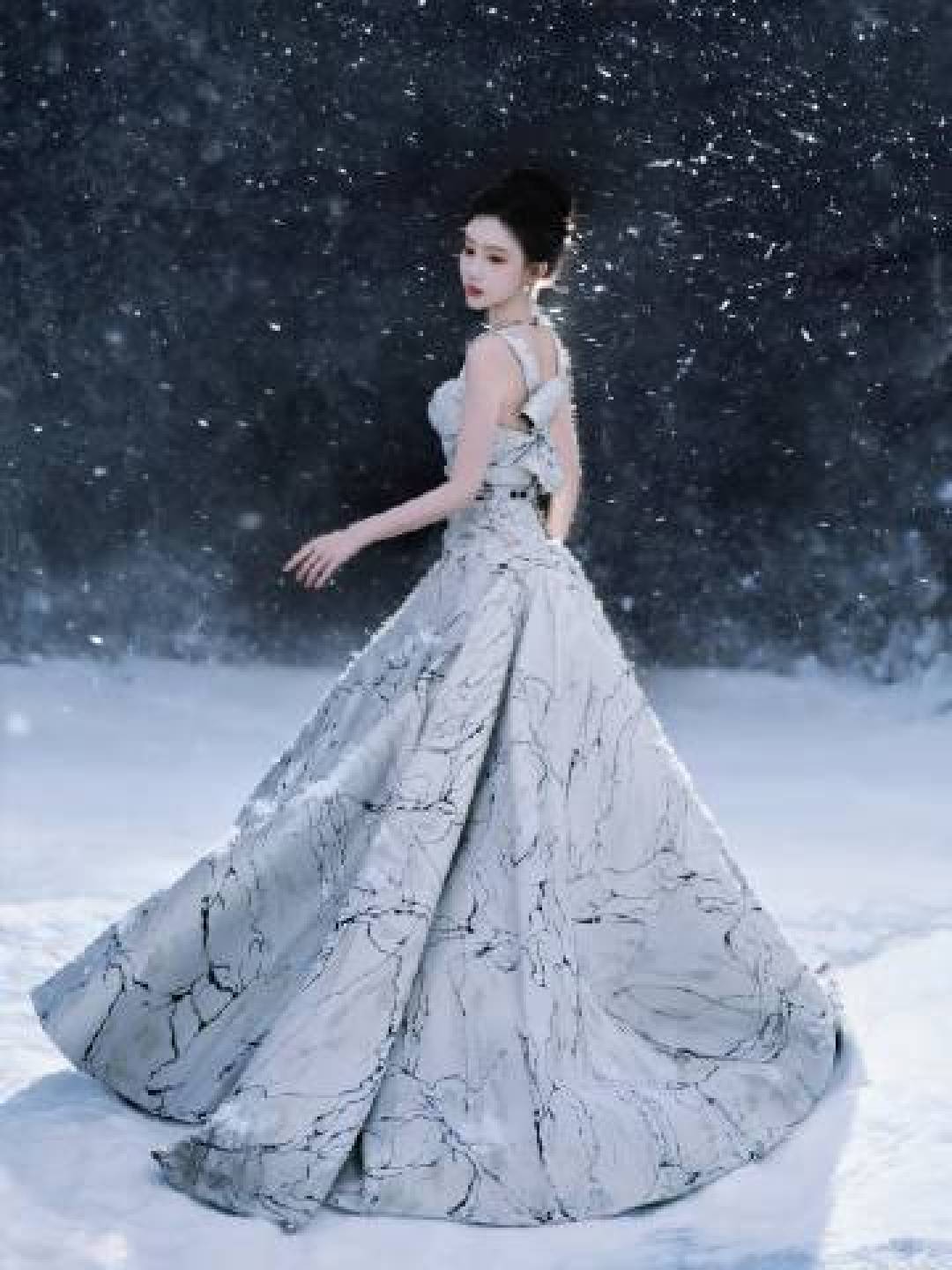 孟子义婚纱造型封神:从冰雪女王到古装天花板