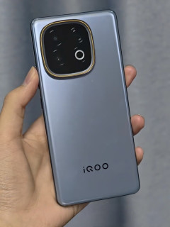 降价600元！iQOO Z10 Turbo+，8000mAh+天玑9400+