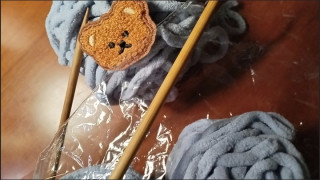 宅家织条玉桂狗围巾！手作的温暖比礼物本身更动人