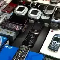 大量“古董手机”涌入闲鱼！价格乱七八糟，来自80后集体退烧