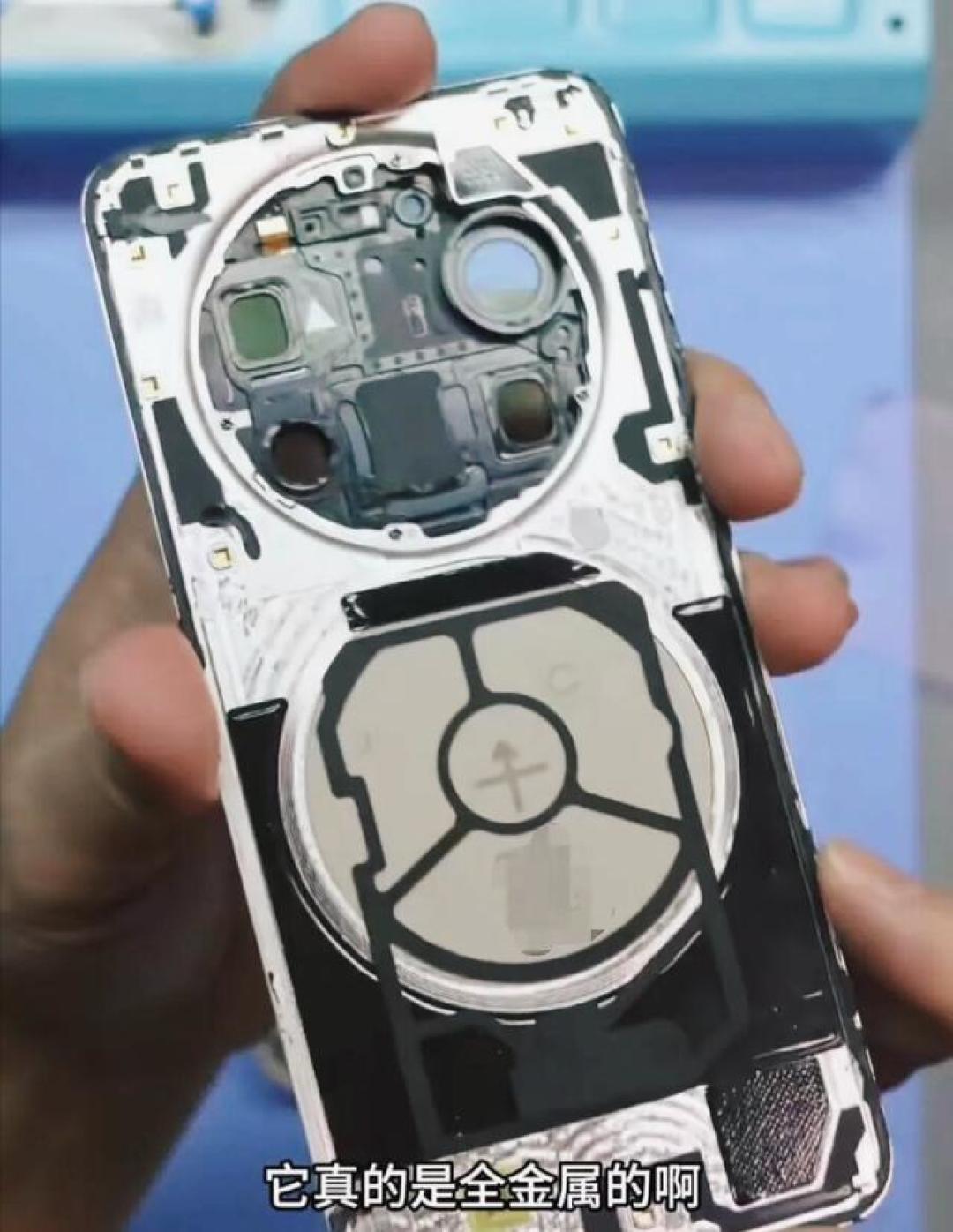 Mate80 Pro Max首拆：不止是组装，一体化雕刻机身工艺令人惊叹
