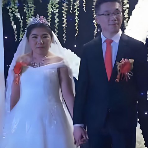 DNF圈“金牌肝帝”离婚始末：养妻8年被当提款机，低血糖换嘲讽！