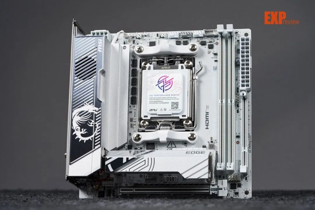 微星X870I刀锋钛主板评测：从供电到扩展全面升级，内存频率轻松破万