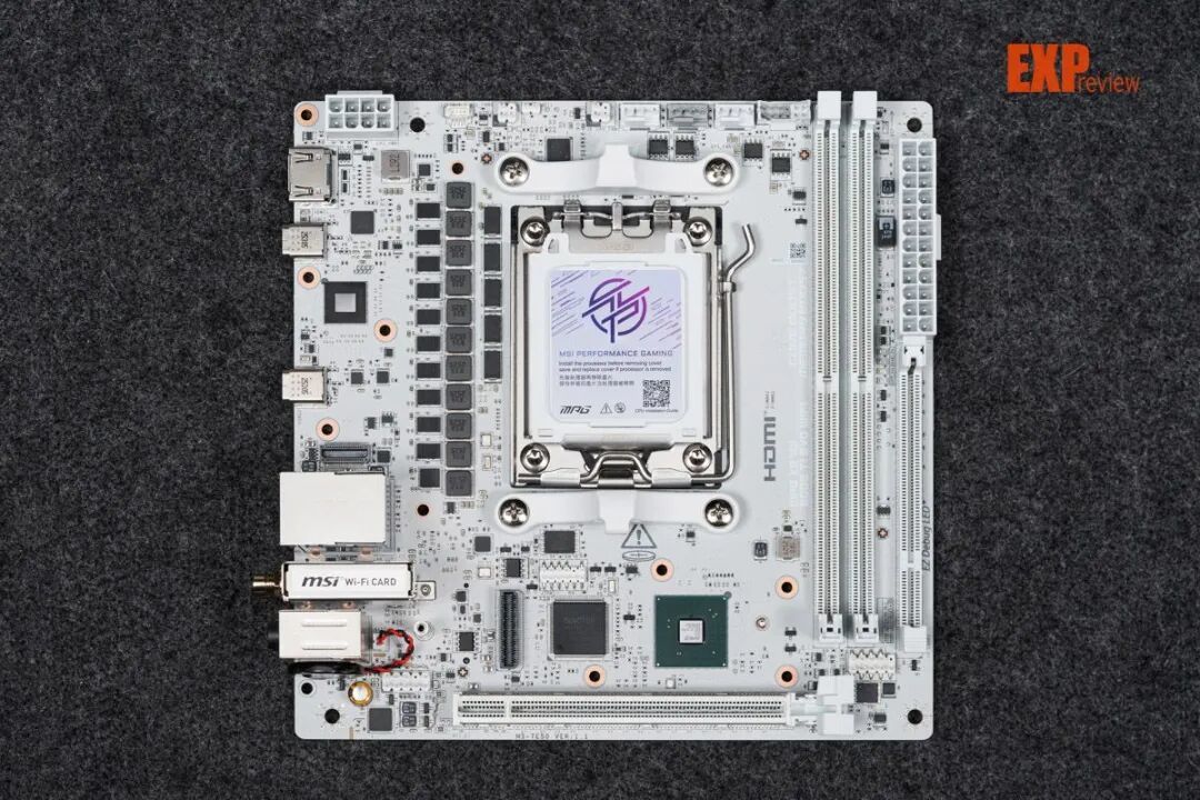 微星X870I刀锋钛主板评测：从供电到扩展全面升级，内存频率轻松破万