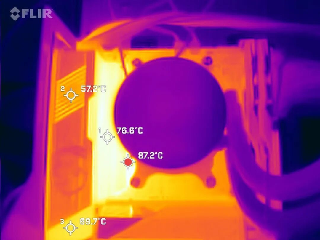 微星X870I刀锋钛主板评测：从供电到扩展全面升级，内存频率轻松破万