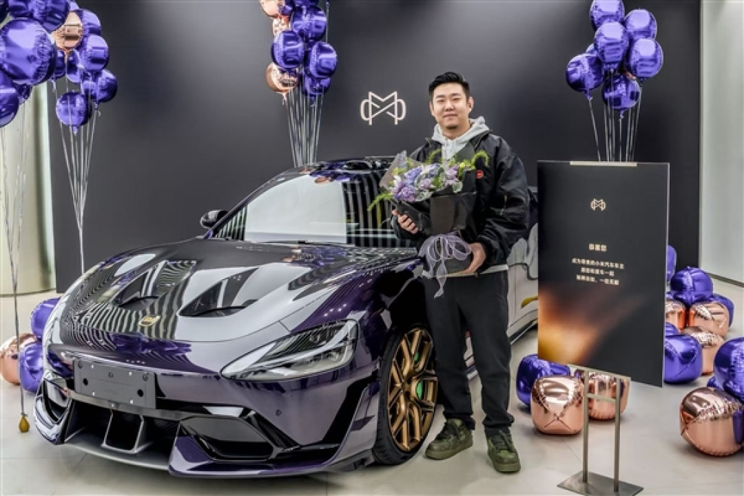 小米SU7 Ultra紫水晶首次亮相 气场不输百万豪车