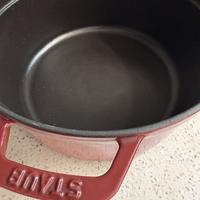 Staub珐琅锅与特福套娃锅谁更值得买？427+用户真实观点大PK