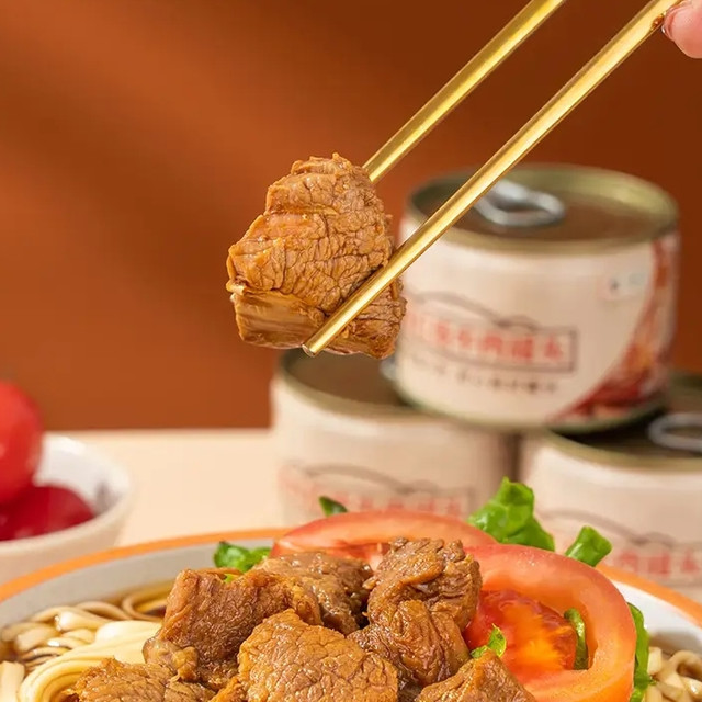 梅林红烧牛肉罐头——家中常备，开启便捷美味牛肉盛宴