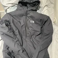 山浩Kor Stasis vs 始祖鸟Atom LT？我们汇总了127位户外玩家的真实体验