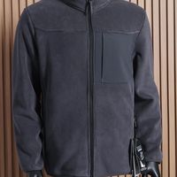 安踏联名款 vs 大地之壳抓绒衣？我们汇总了78位用户真实体验，答案在这