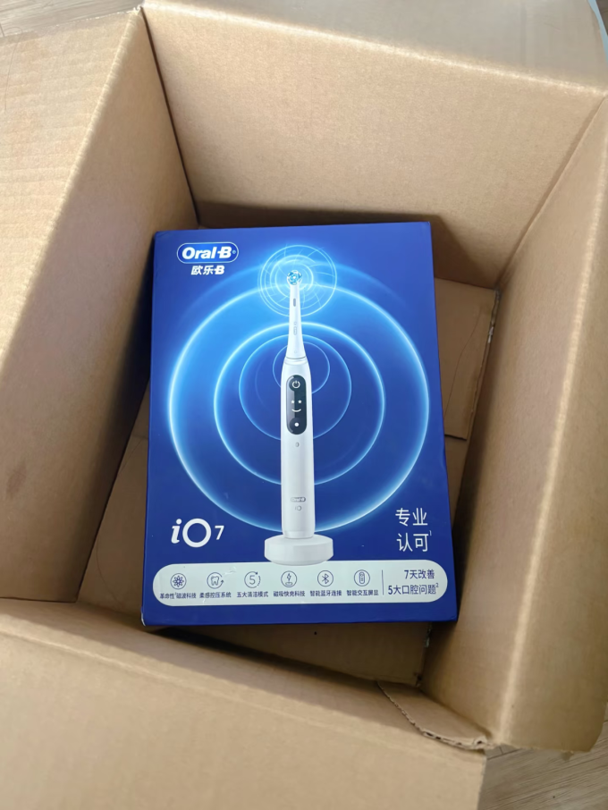 欧乐B洁牙用具
