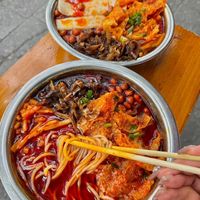 莫小仙螺蛳粉：地道柳州味还是臭味刺鼻添加剂多？680+用户观点大PK