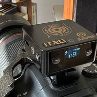 以光为剑，定格江湖：神牛iT20王者荣耀合作款闪光灯深度体验