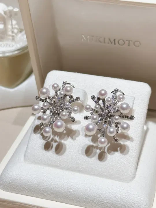 耳畔的艺术：Mikimoto 飞溅系列珍珠珠宝