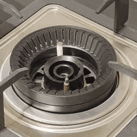 燃气灶火盖堵塞致火焰发红，真会多耗很多燃气？用户观点大PK