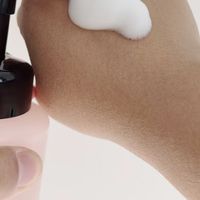 卸妆洁面二合一，简化护肤步骤