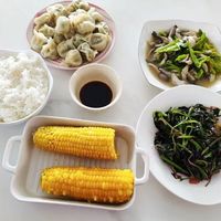 大雪后，看看我家午餐吃的啥？三主食配两菜，网友说是养生餐！