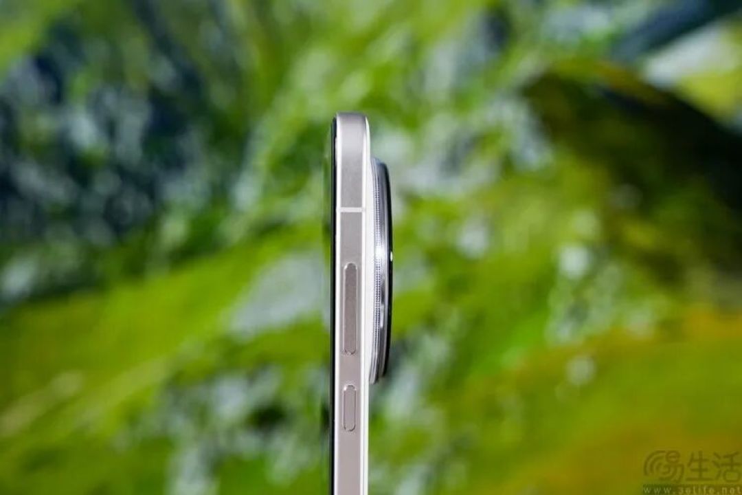 曲面屏的没落，并不完全是个技术问题