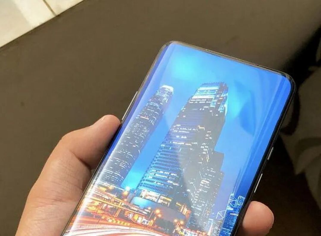曲面屏的没落，并不完全是个技术问题