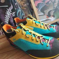 国货户外鞋服能平替国际大牌吗？2000+用户真实观点大碰撞