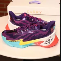 安德玛篮球鞋能兼得实战与时尚吗？1200+用户观点大碰撞