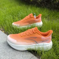 国民品牌加绒鞋靴能打动年轻人吗？138位用户真实体验大PK