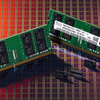 涨幅超过100%！内存条涨得比金条还快 年底可能更疯狂