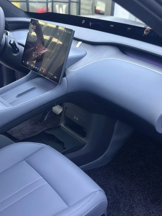 YU7暮影蓝 高级又耐看！