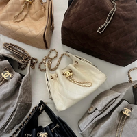 秋冬包包选大容量还是毛绒包？我们汇总了128位用户真实体验，结论在这