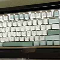 上手RK R87Pro AI机械键盘：三模连接+空青颜值，办公游戏都够用