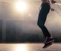 还在用意志力死撑？让跳绳变成“上瘾游戏”的秘诀