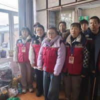 舒兰市青年志愿者协会开展专项帮扶贫困家庭活动