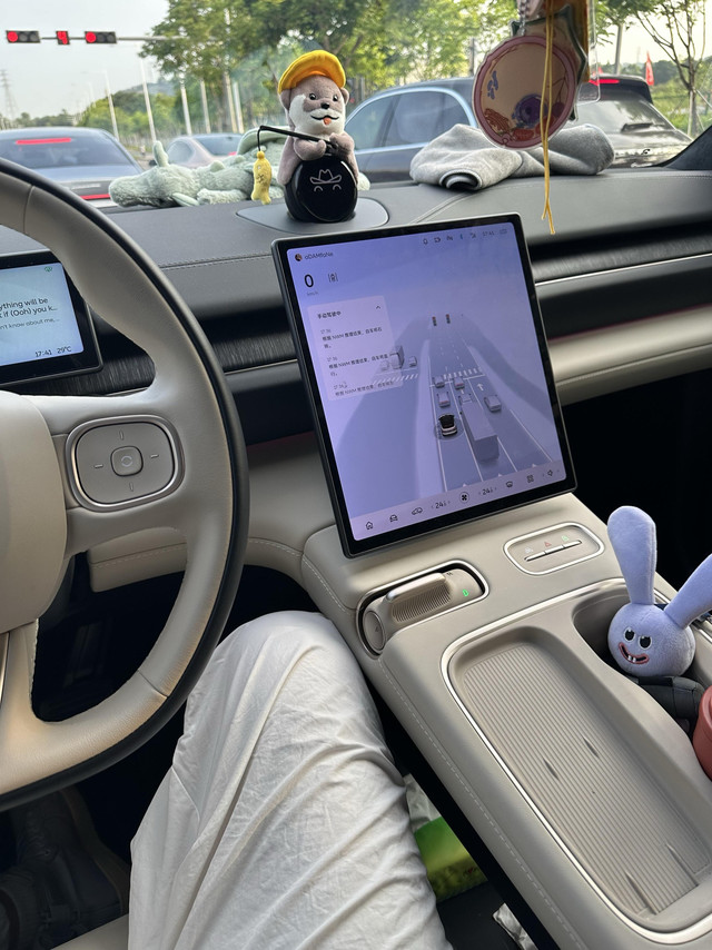 算法VS老经验：蔚来智能驾享一周实测，我选“半信半疑”